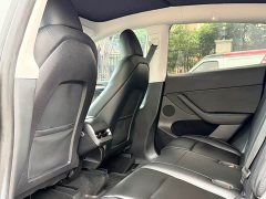 Tesla Model Y Rear-Wheel Drive - ფოტო 13