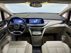 Buick GL8 New Energy Lusang Respect Edition - ფოტო 7