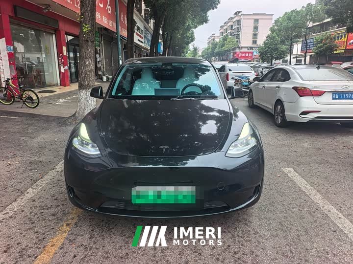 Tesla Model Y Facelift Rear-Wheel Drive