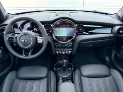 BMW MINI 5-Door Cooper S King Cross Special Edition 2.0T - ფოტო 9