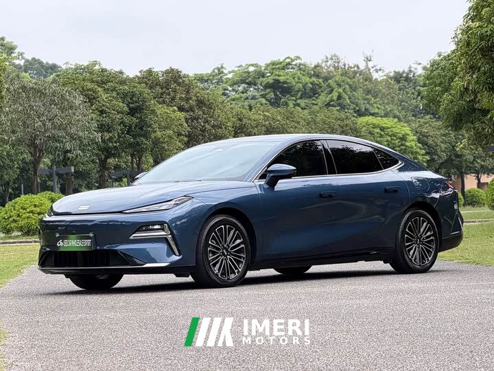 Geely Galaxy Xingyao 8 130km EM-i Premium Edition