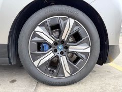 BMW iX xDrive40 - ფოტო 17