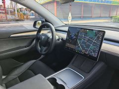 Tesla Model Y Standard Range RWD - ფოტო 13