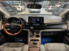 Toyota 2021 Sienna 2.5L Hybrid FWD XLE 7-Seater US Spec - ფოტო 10