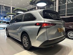 Toyota 2021 Sienna 2.5L Hybrid FWD XLE 7-Seater US Spec - ფოტო 4