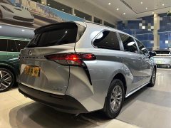 Toyota 2021 Sienna 2.5L Hybrid FWD XLE 7-Seater US Spec - ფოტო 6