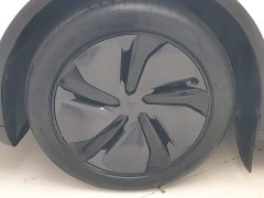 Tesla Model Y Rear-Wheel Drive - ფოტო 10