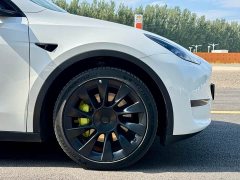 Tesla Model Y Long Range All-Wheel Drive - photo 4