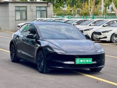 Tesla Model 3 Rear-Wheel Drive - ფოტო 4