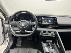 Hyundai Elantra 2023 1.5L CVT GLX Elite - ფოტო 12