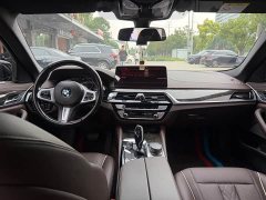 BMW 5 Series 525Li M Sport Package - ფოტო 9