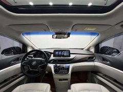 Buick GL8 Land Business Class 652T Luxury - ფოტო 6