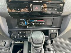 Toyota Land Cruiser (Import) LC76 4.0L Middle East Edition - ფოტო 16