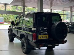 Toyota Land Cruiser (Import) LC76 4.0L Middle East Edition - ფოტო 6