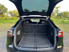 Tesla Model Y Standard Range RWD - ფოტო 14
