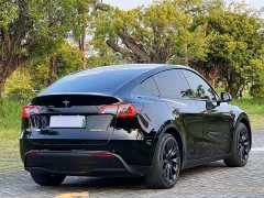 Tesla Model Y Standard Range RWD - ფოტო 4