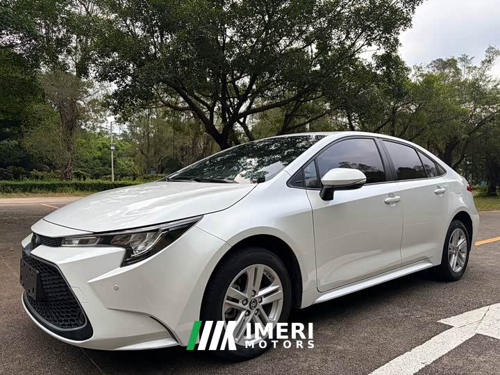 Toyota Corolla 1.8L CVT Luxury - ავტომობილი ჩინეთიდან