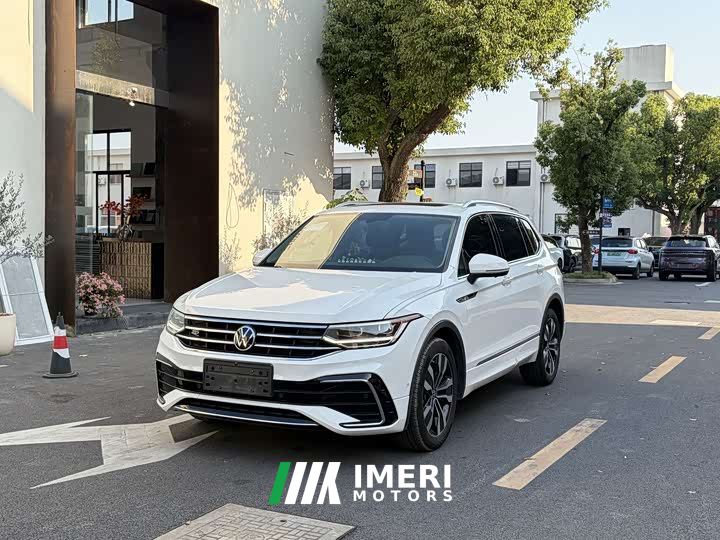 Volkswagen Tiguan L 330TSI Automatic FWD R-Line Comfort Edition