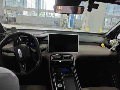 Geely Boyue L Fourth Generation 1.5TD DCT Qicheng - ფოტო 3