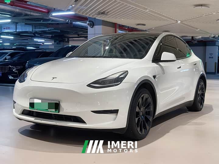 Tesla Model Y Facelift Rear-Wheel Drive