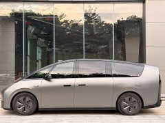 Li Auto Li Xiang MEGA Ultra - ფოტო 3