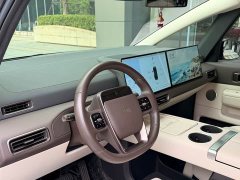 Li Auto Li Xiang MEGA Ultra - ფოტო 7