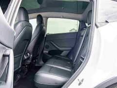 Tesla Model Y Rear-Wheel Drive - фото 17