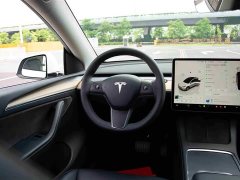 Tesla Model Y Rear-Wheel Drive - фото 19