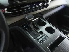 Toyota Sienna 2021 2.5L Hybrid Premium Edition - ფოტო 8