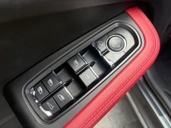 Porsche Macan 2.0T Dream Edition - ფოტო 17