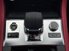Jaguar F-PACE 2025 P250 R-Dynamic SE - ფოტო 11