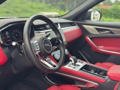 Jaguar F-PACE 2025 P250 R-Dynamic SE - ფოტო 5