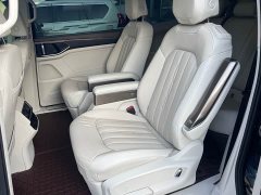 Volkswagen Viloran 380TSI Prestige - ფოტო 9
