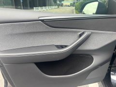 Tesla Model Y Rear-Wheel Drive - ფოტო 6