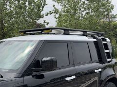 Land Rover Defender 110 P400 Dark Edition - ფოტო 18