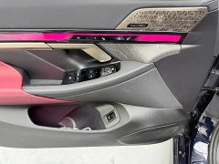 BMW 5 Series 530Li Luxury M Sport Package - ფოტო 12