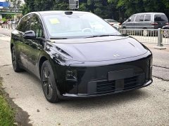 Li Auto i6 2025 Two-Wheel Drive Standard - ფოტო 3