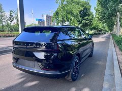 Volvo XC70 Plug-in Hybrid AWD Extended Range Core - ფოტო 4