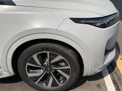 Li Auto ONE Extended Range 6-Seater - ფოტო 13