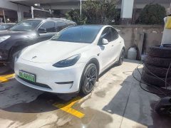 Tesla Model Y Rear-Wheel Drive - photo 1