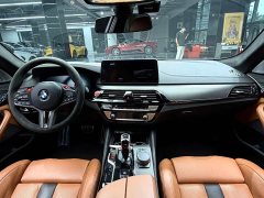 BMW M5 - ფოტო 13