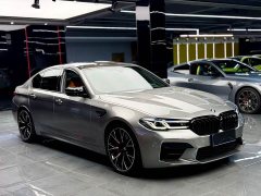 BMW M5 - ფოტო 3