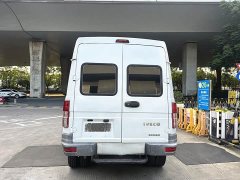 IVECO Daily 2020 2.5T A35 Passenger Van Dual Rear Wheels Medium Roof 5-9 Seater National VI - photo 5