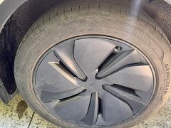 Tesla Model Y Rear-Wheel Drive - ფოტო 13