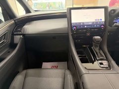Toyota Alphard Hybrid 2.5L Premium Gold Edition - ფოტო 12