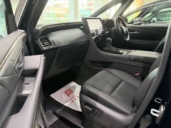 Toyota Alphard Hybrid 2.5L Premium Gold Edition - ფოტო 16
