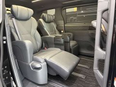 Toyota Alphard Hybrid 2.5L Premium Gold Edition - ფოტო 7
