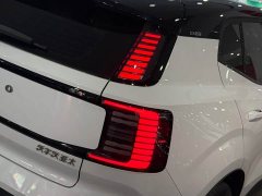 Volvo EX30 2025 Rear-Wheel Drive Long Range Plus - ფოტო 5