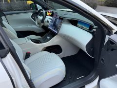 Avatr 11 2022 Long Range Dual Motor Luxury 5-Seater - photo 16
