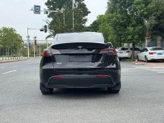Tesla Model Y Rear-Wheel Drive - ფოტო 13